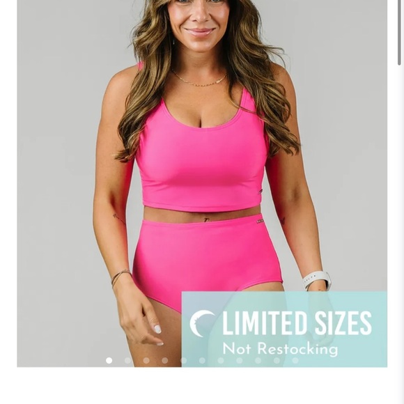 Zyia Active- Siesta Bikini top and bottom medium
Hendrix Finesse shorts medium - Picture 2 of 4